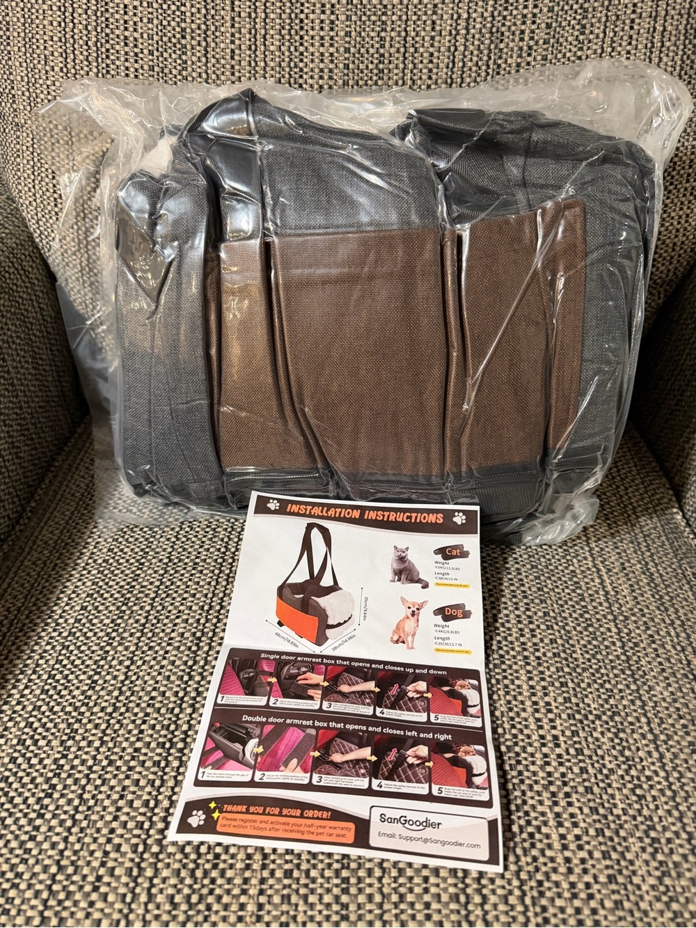 New Factory Sealed Center Console Dog Car Seat